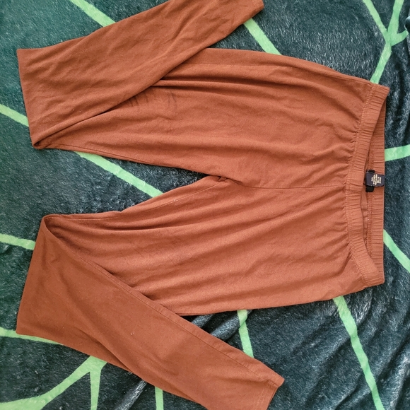 🤎S Forever 21 Suade Leggings🤎 - Picture 3 of 7